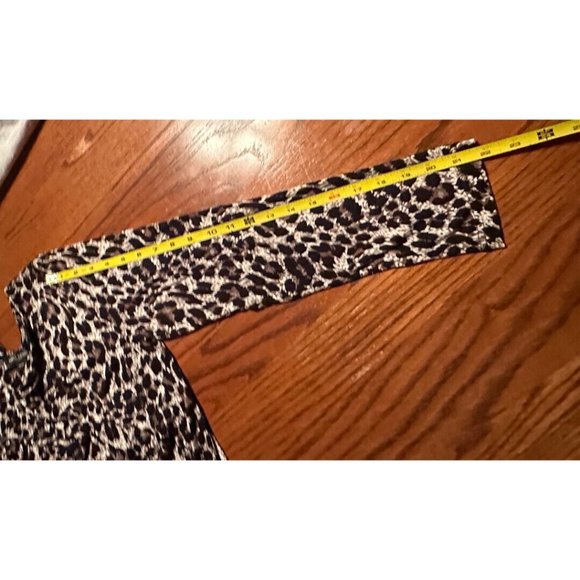 Mario Serrani Shirt Medium Women's Crew Neck Top Long Sleeve Leopard Print Brown - Picture 7 of 9